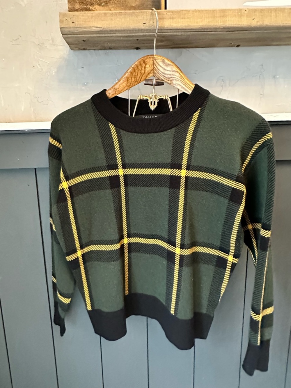 Tahari Green Yellow Windowpane Plaid Top Size Medium Check Print Blouse‎